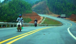 Vì sao đề xuất tịch thu xe máy đi vào đường cao tốc?